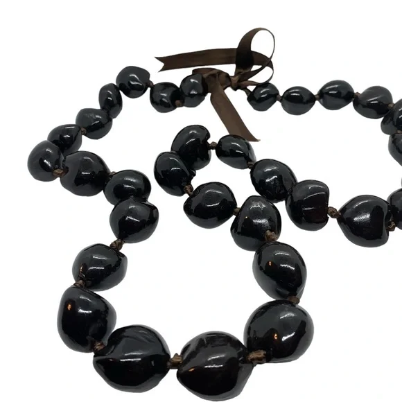 Vintage Hawaii Kukui Nut Lei Necklace - Picture 5 of 5